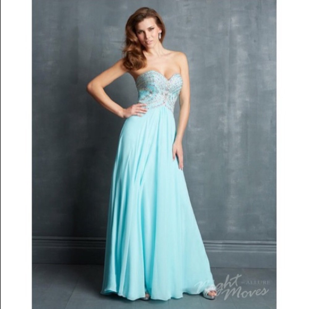 Strapless blue formal dress